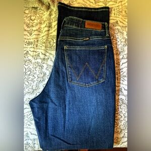 Ladies New Wrangler Jeans